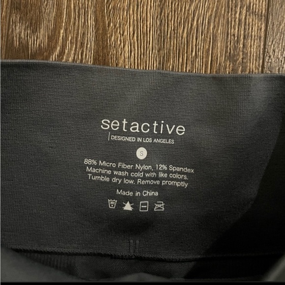 NWT Set Active Small Grey leggings. - Picture 3 of 4